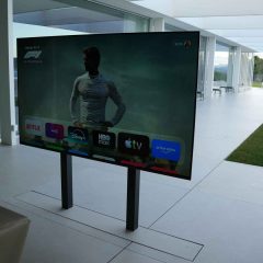 soporte-motorizado-tv-exterior soporte-motorizado-tv-exterior